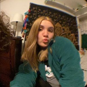 Meet your Posher, Kaycee